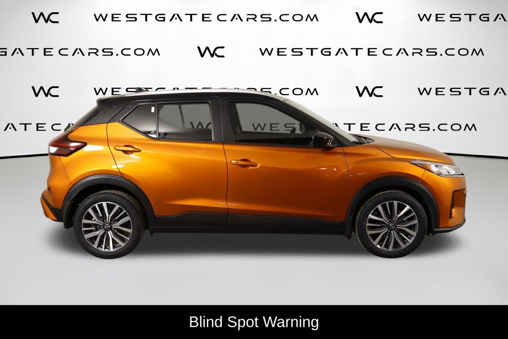 Used 2023 Nissan Kicks SV image 4