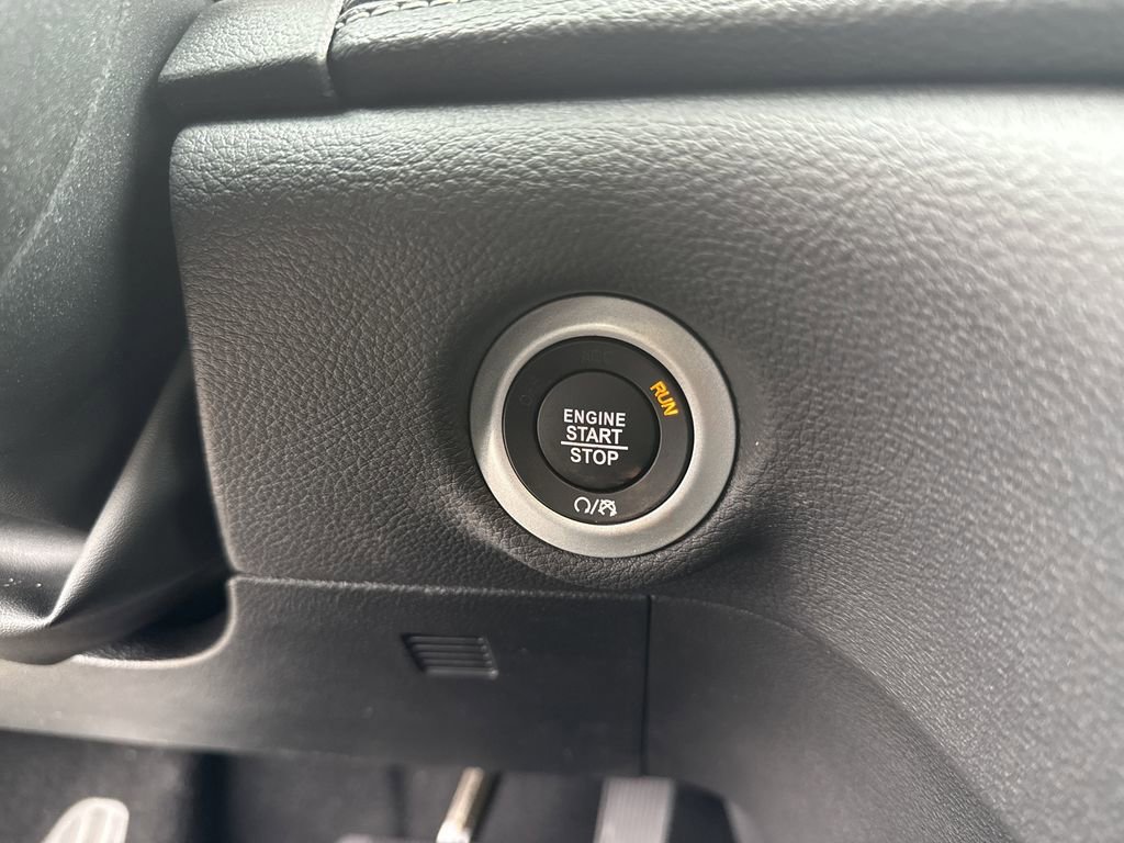 New 2026 Chrysler Pacifica Select image 26