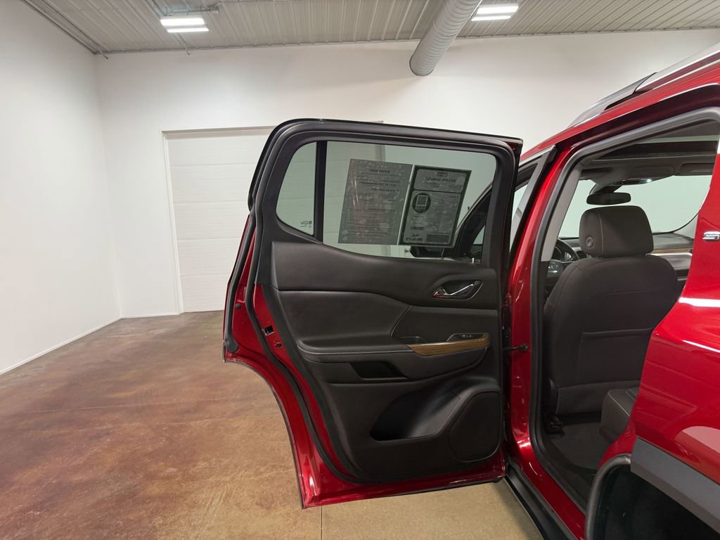 Used 2023 GMC Acadia SLE w/ Driver Convenience Package AWD/4WD image 44