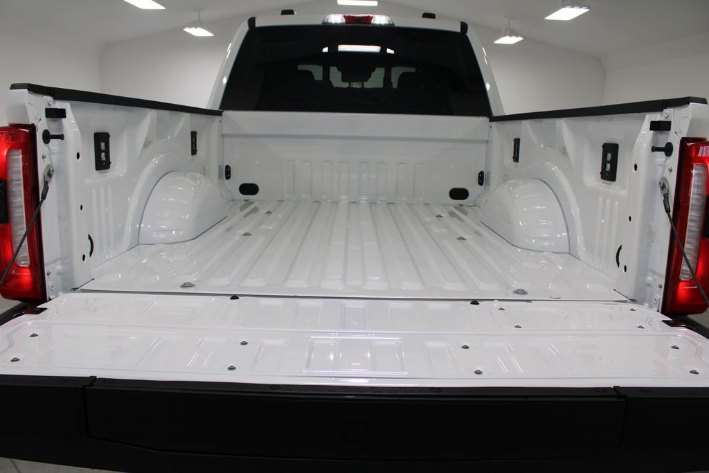 New 2025 Ford F350 Lariat w/ Lariat Ultimate Package image 16
