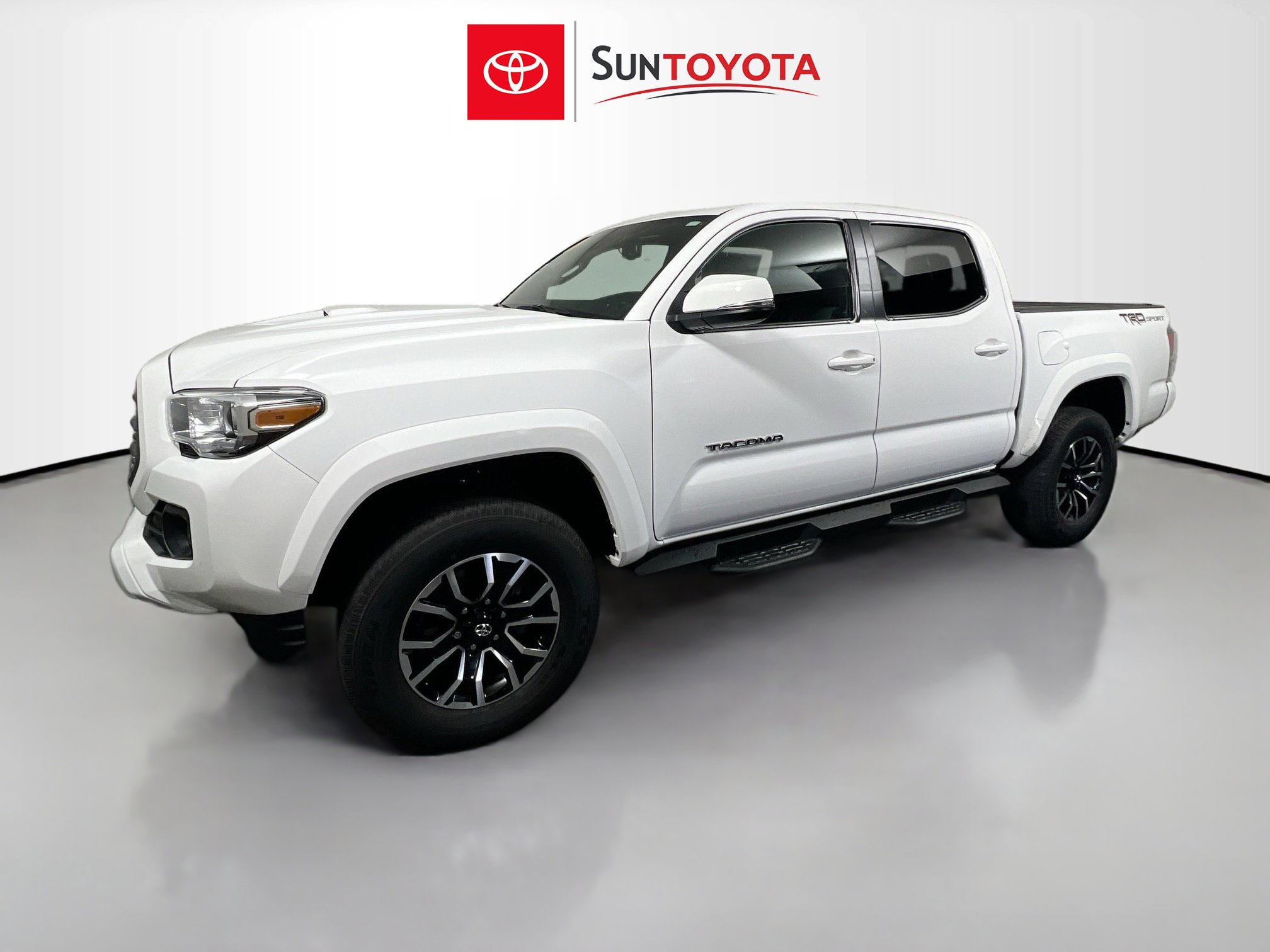 Used 2022 Toyota Tacoma TRD Sport w/ Technology Package image 9