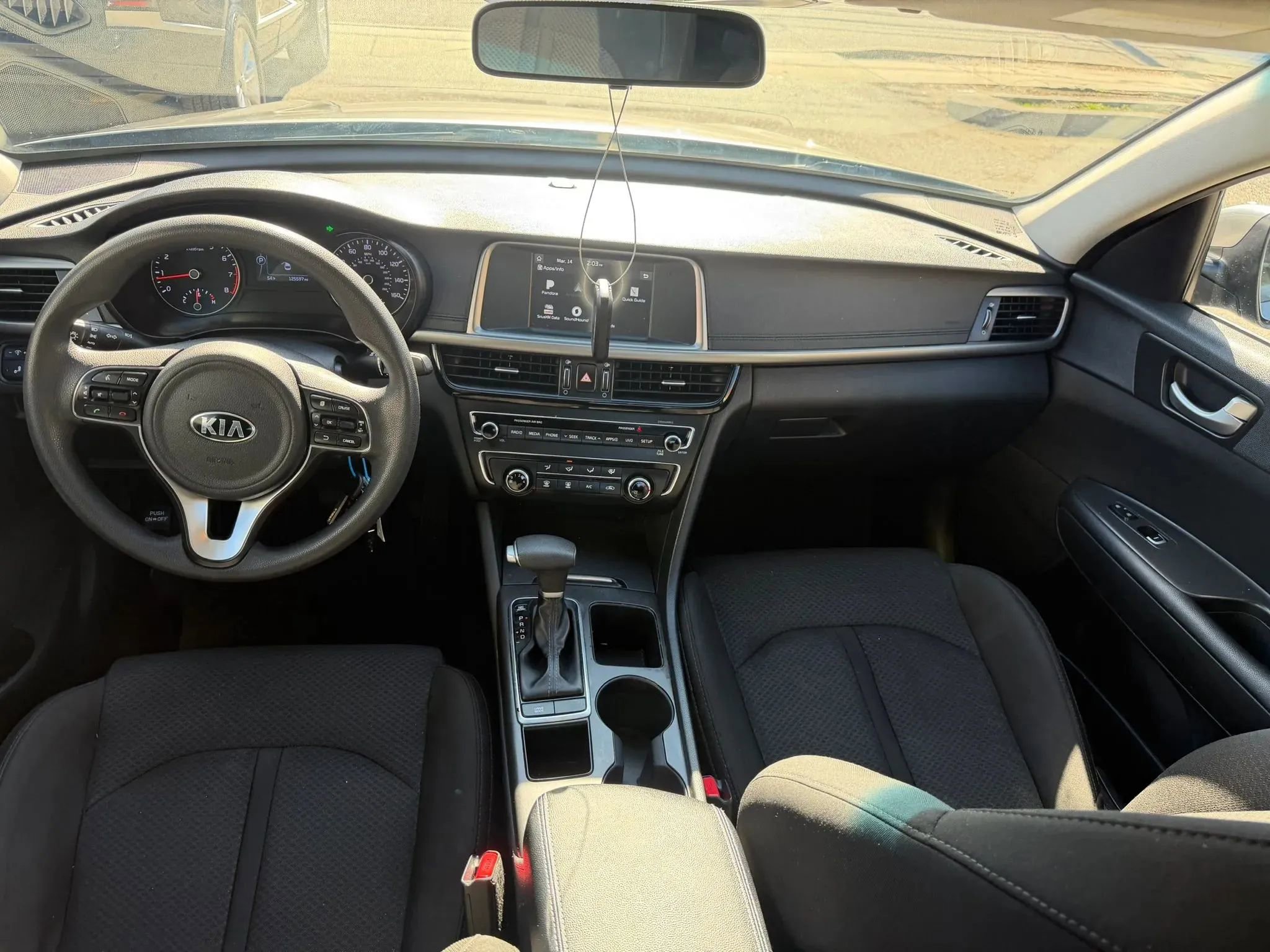 Used 2018 Kia Optima LX w/ 17" Alloy Wheels Package image 29