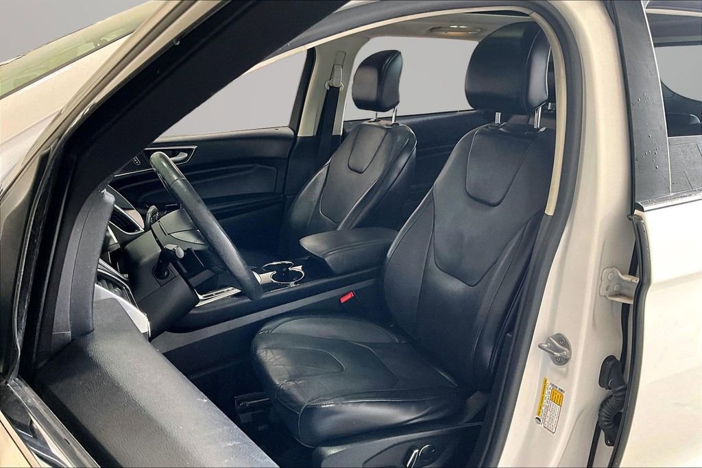 Used 2016 Ford Edge Titanium w/ Equipment Group 301A image 21