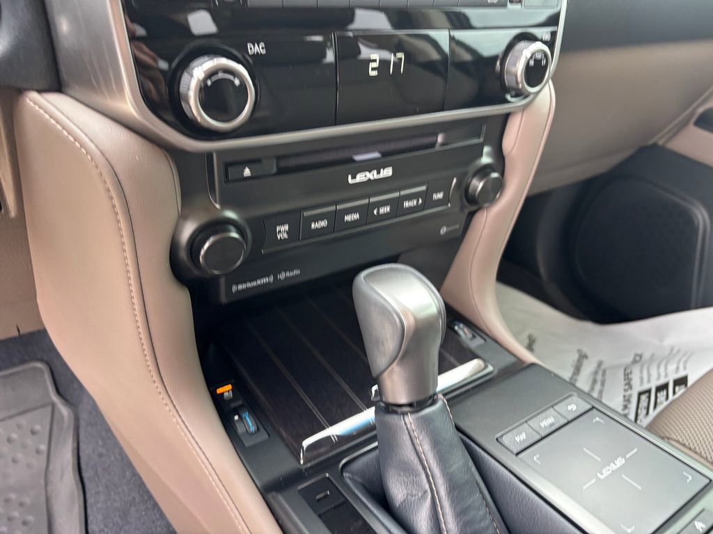 Used 2023 Lexus GX 460 Premium w/ Premium Package AWD/4WD image 17