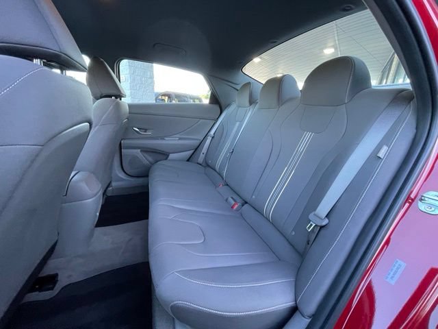 Used 2025 Hyundai Elantra Sport FWD image 23