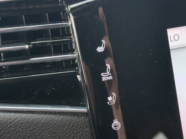 Used 2024 Jeep Wagoneer Series II w/ Flexible Seating Group image 20