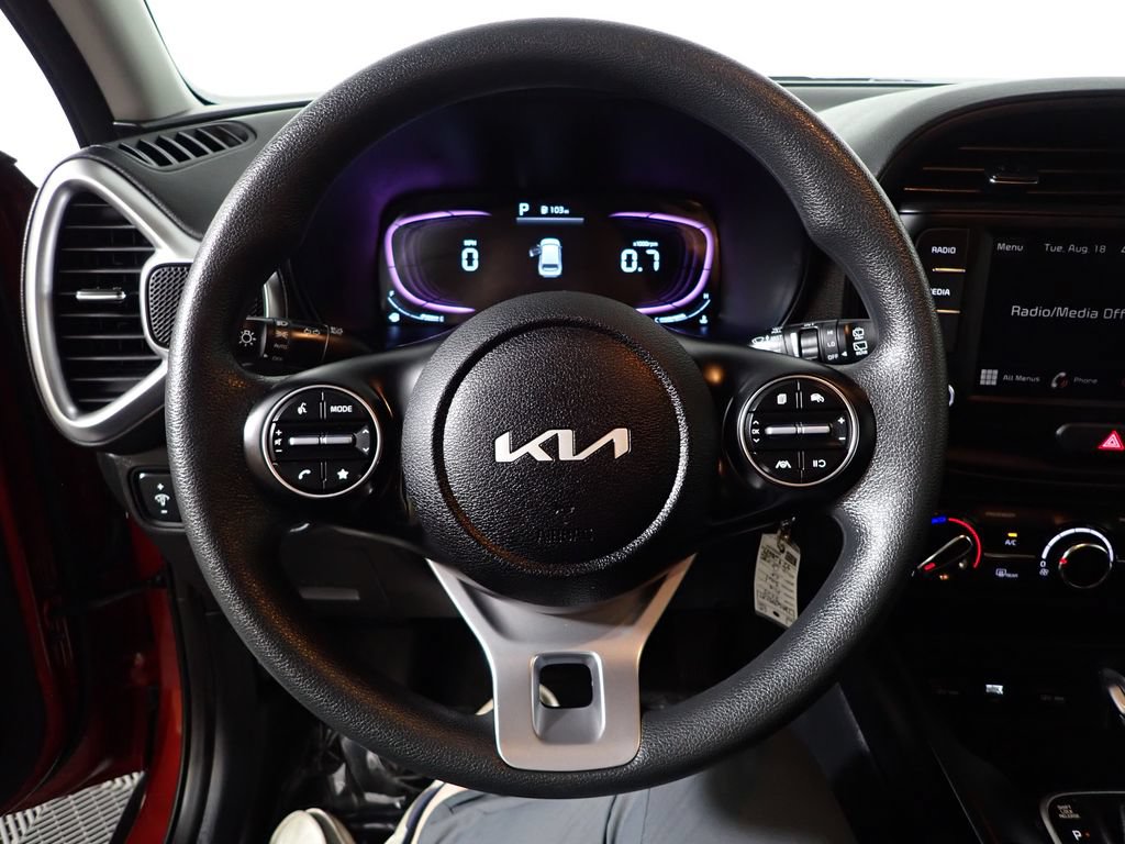 Used 2025 Kia Soul LX FWD image 22