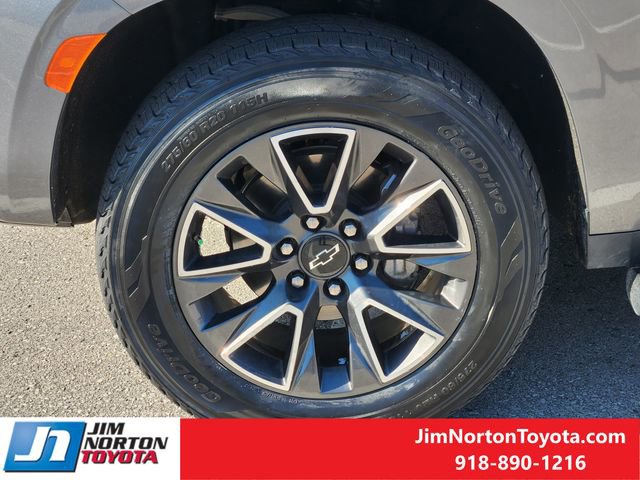 Used 2021 Chevrolet Suburban Z71 image 13