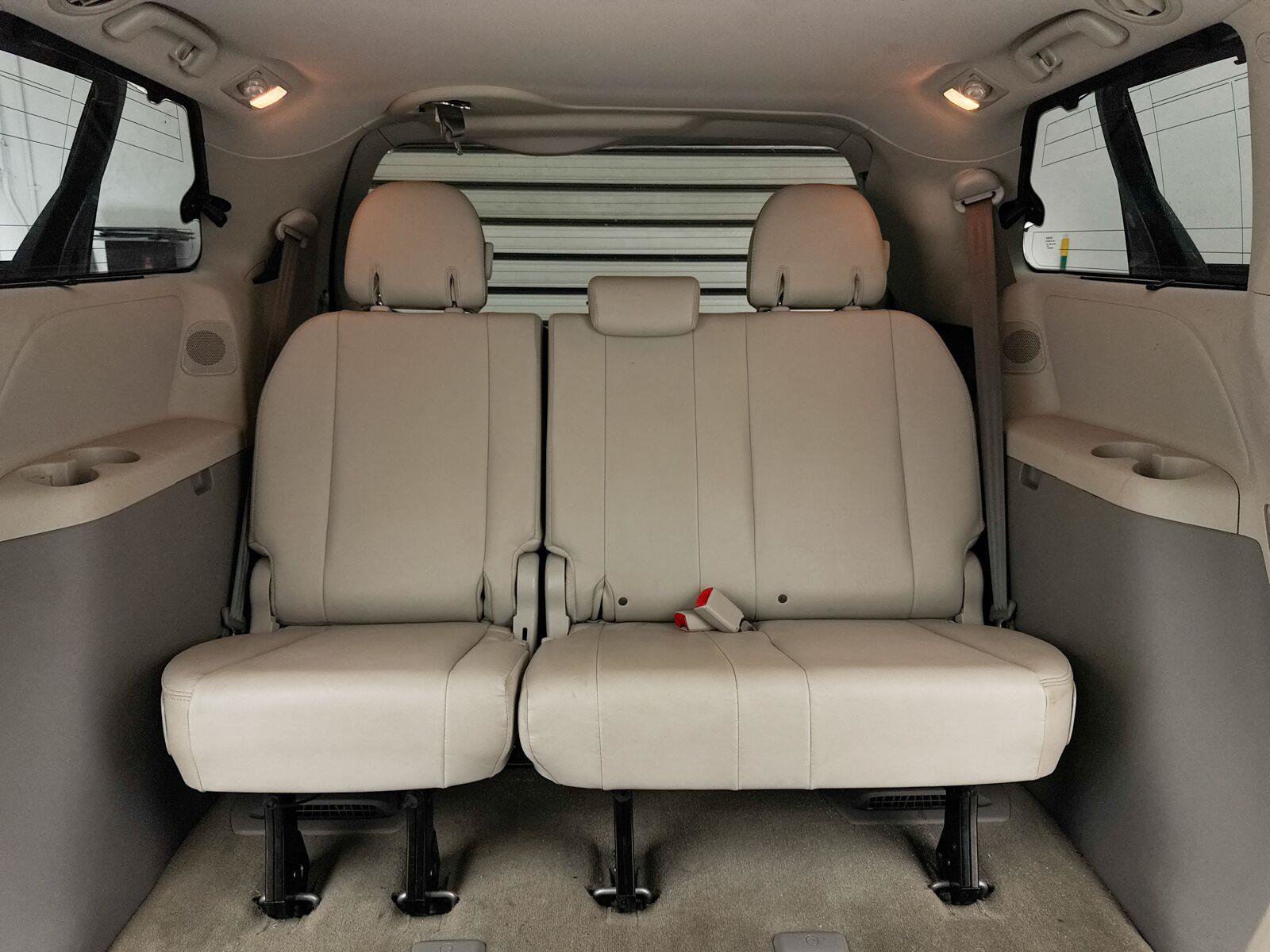 Used 2012 Toyota Sienna Limited w/ Premium Pkg FWD image 27