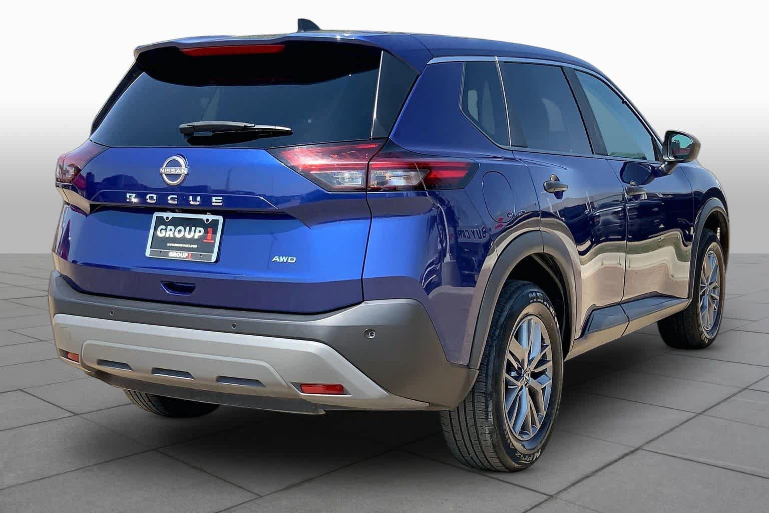 Used 2023 Nissan Rogue S AWD/4WD image 13