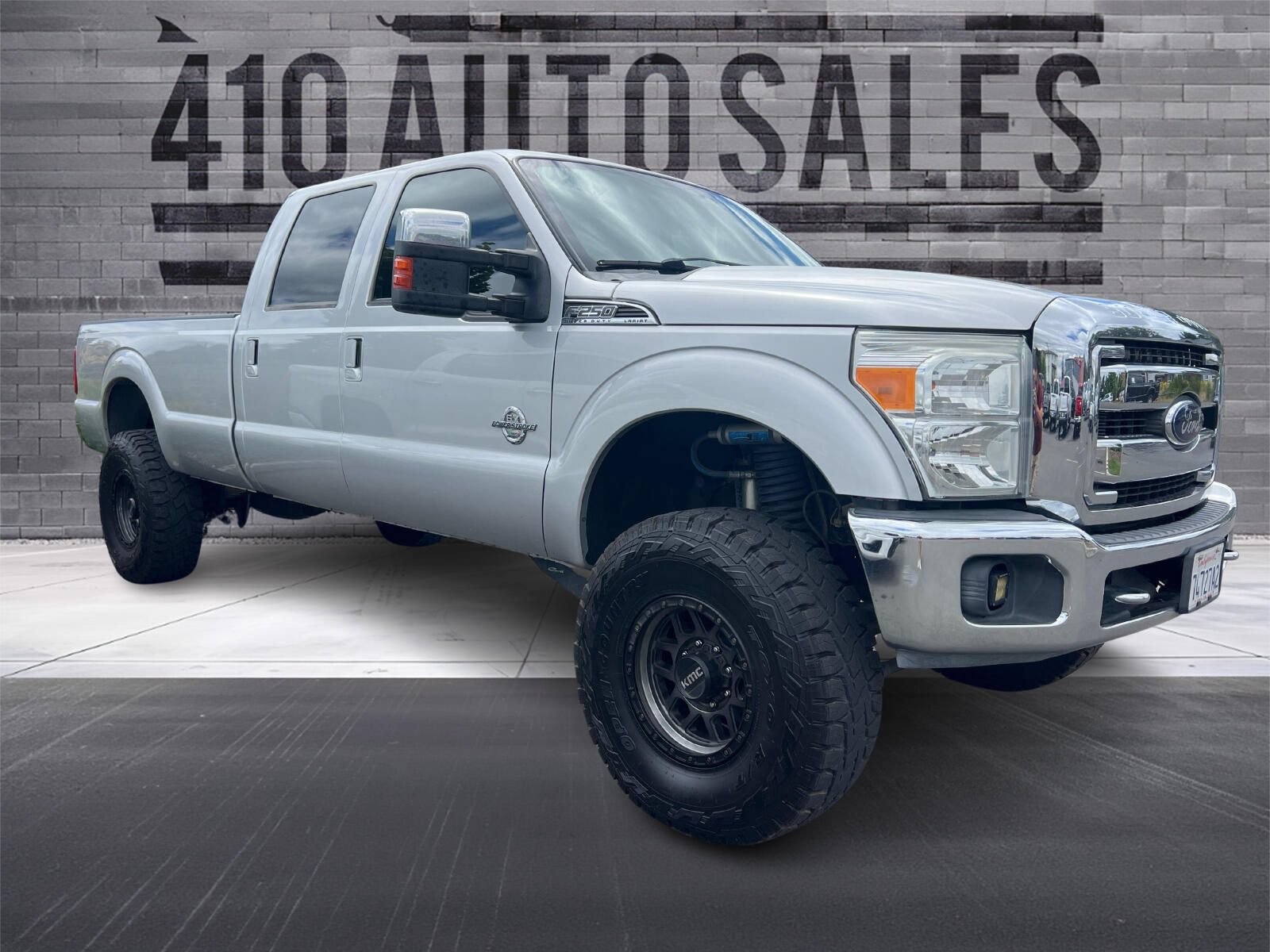 Used 2016 Ford F250 Lariat w/ Lariat Ultimate Package AWD/4WD image 1