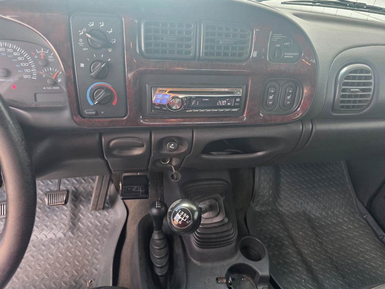 Used 2001 Dodge Ram 3500 Truck 4x4 Quad Cab image 34
