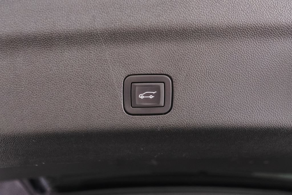 Used 2025 GMC Yukon XL Elevation w/ Elevation Premium Package AWD/4WD image 44