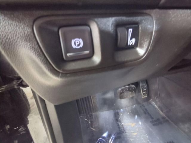 Used 2023 GMC Acadia AT4 image 17