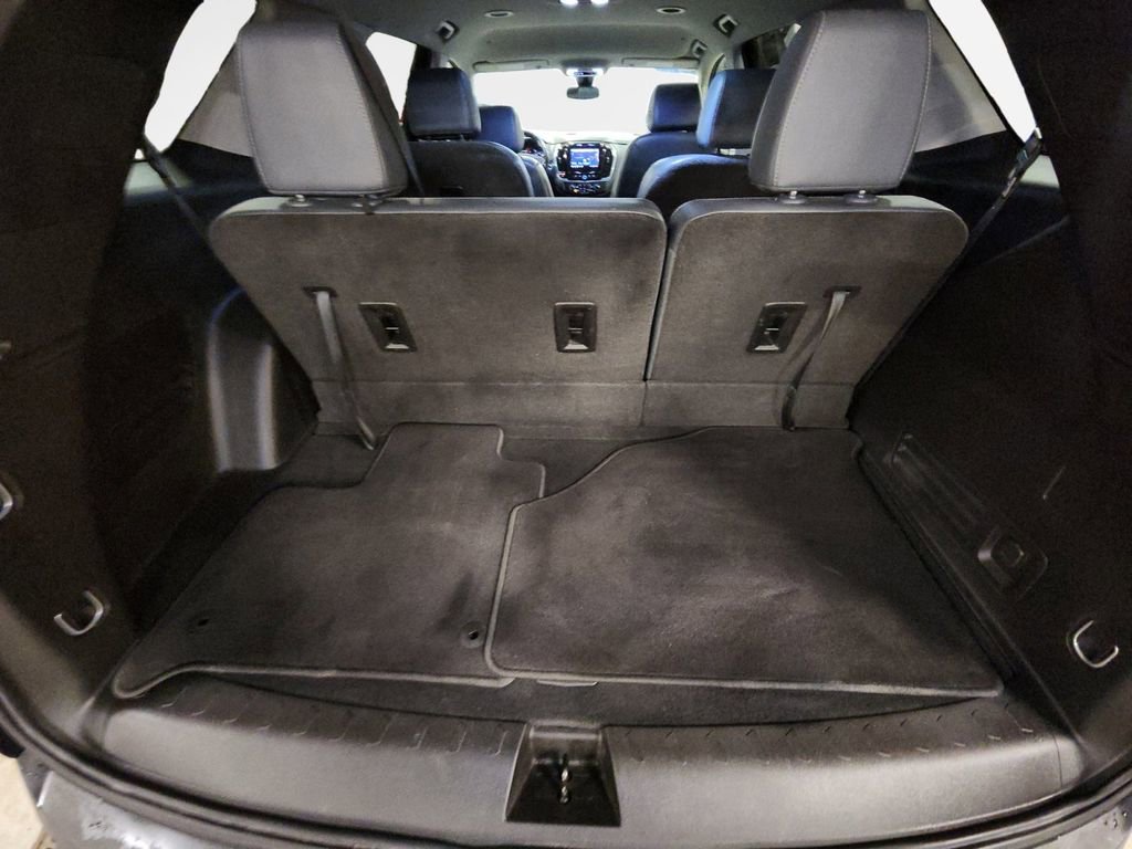Used 2020 Chevrolet Traverse LT w/ LT Premium Package image 25
