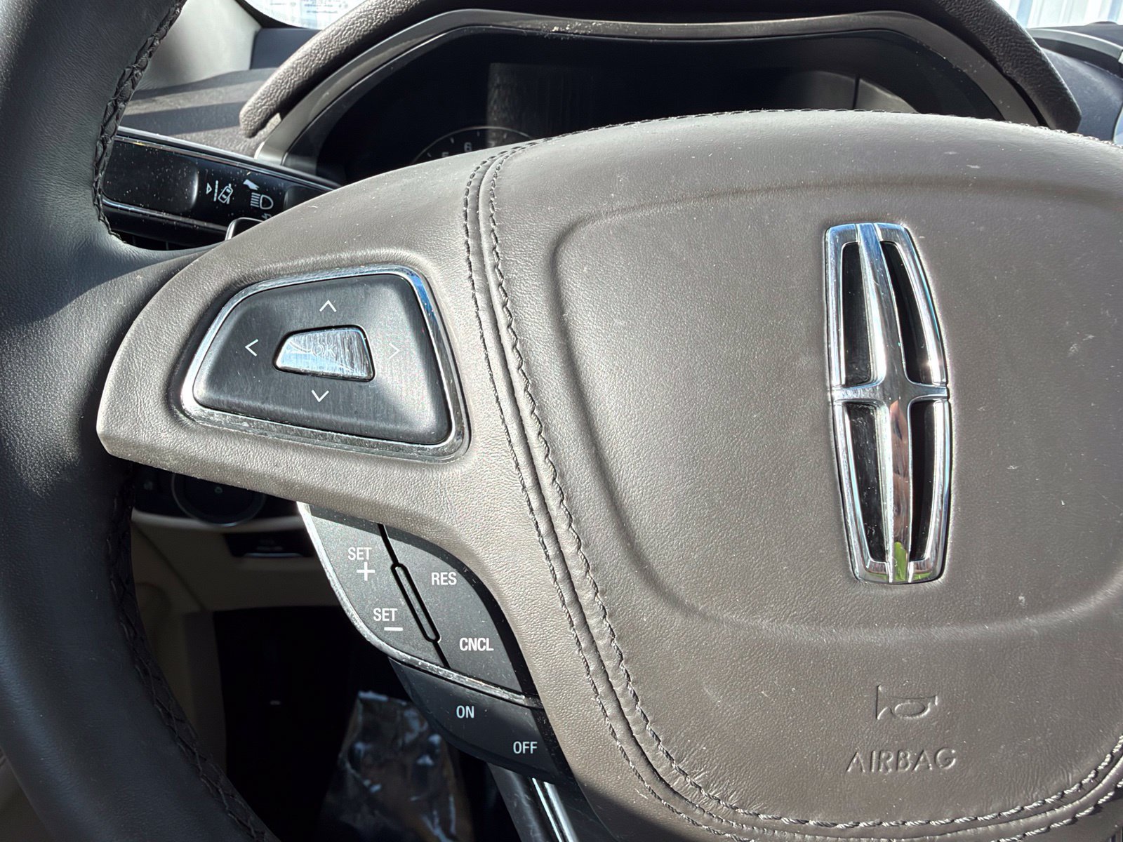 Used 2019 Lincoln MKZ Premiere AWD/4WD image 15