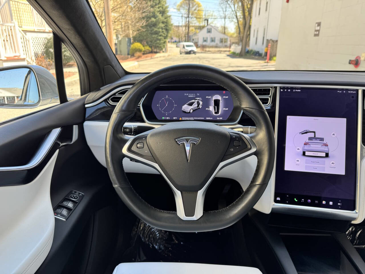 Used 2017 Tesla Model X 100D AWD/4WD image 33