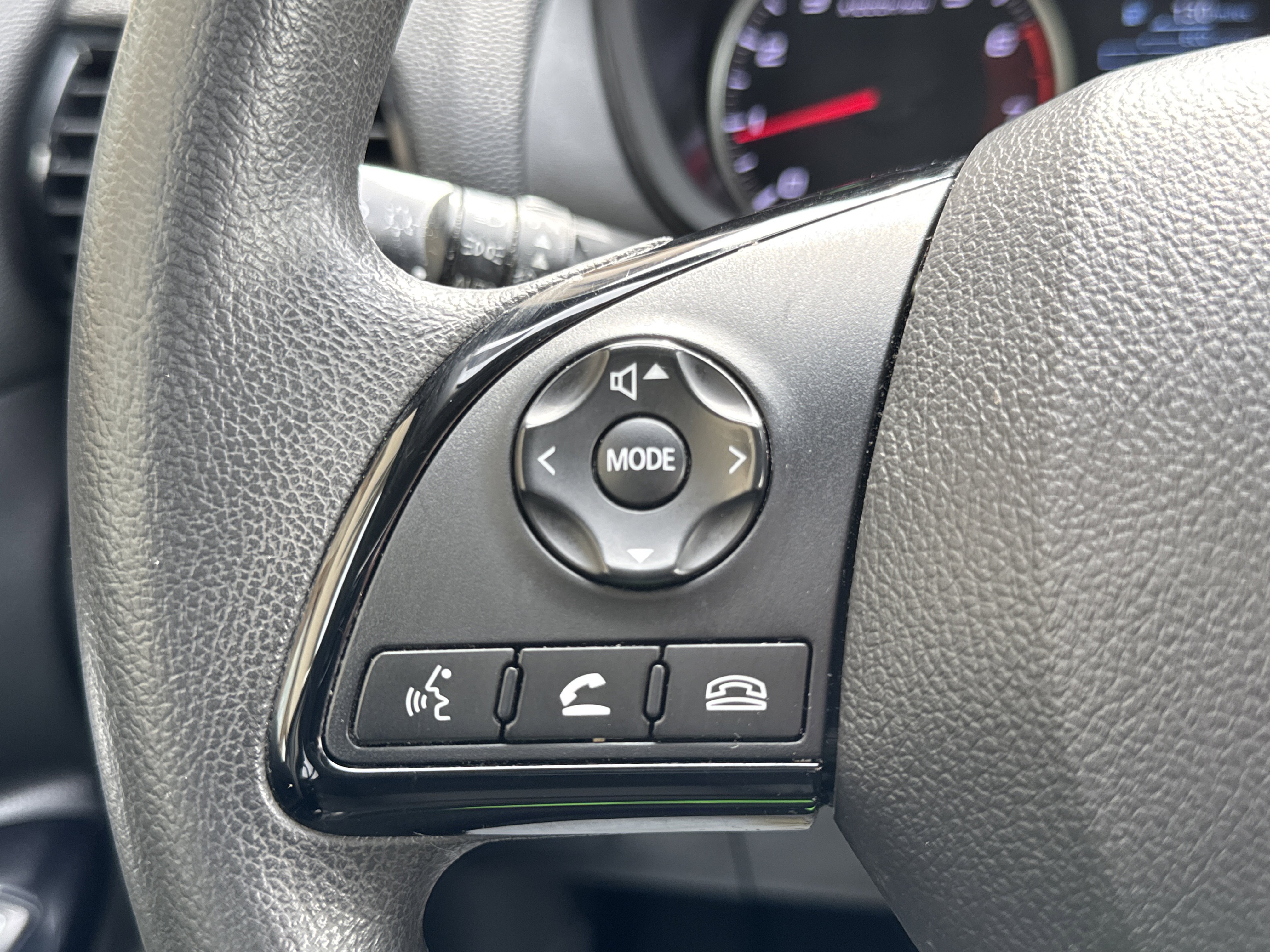 Used 2022 Mitsubishi Eclipse Cross LE image 17