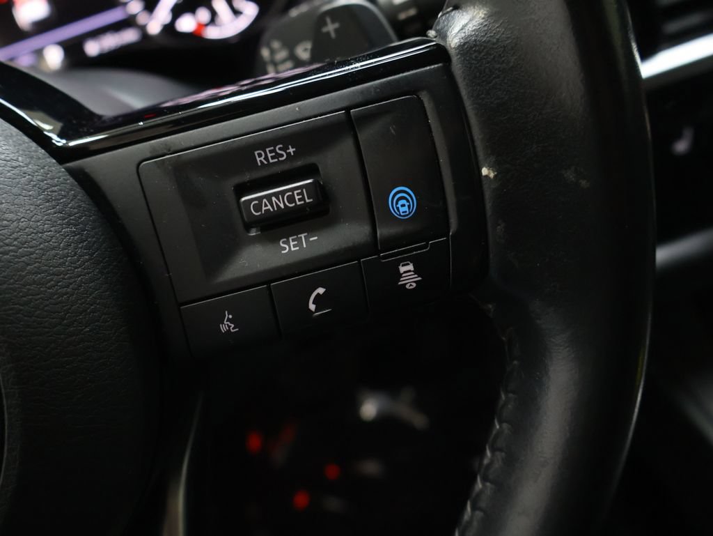 Used 2022 Nissan Pathfinder SV AWD/4WD image 21