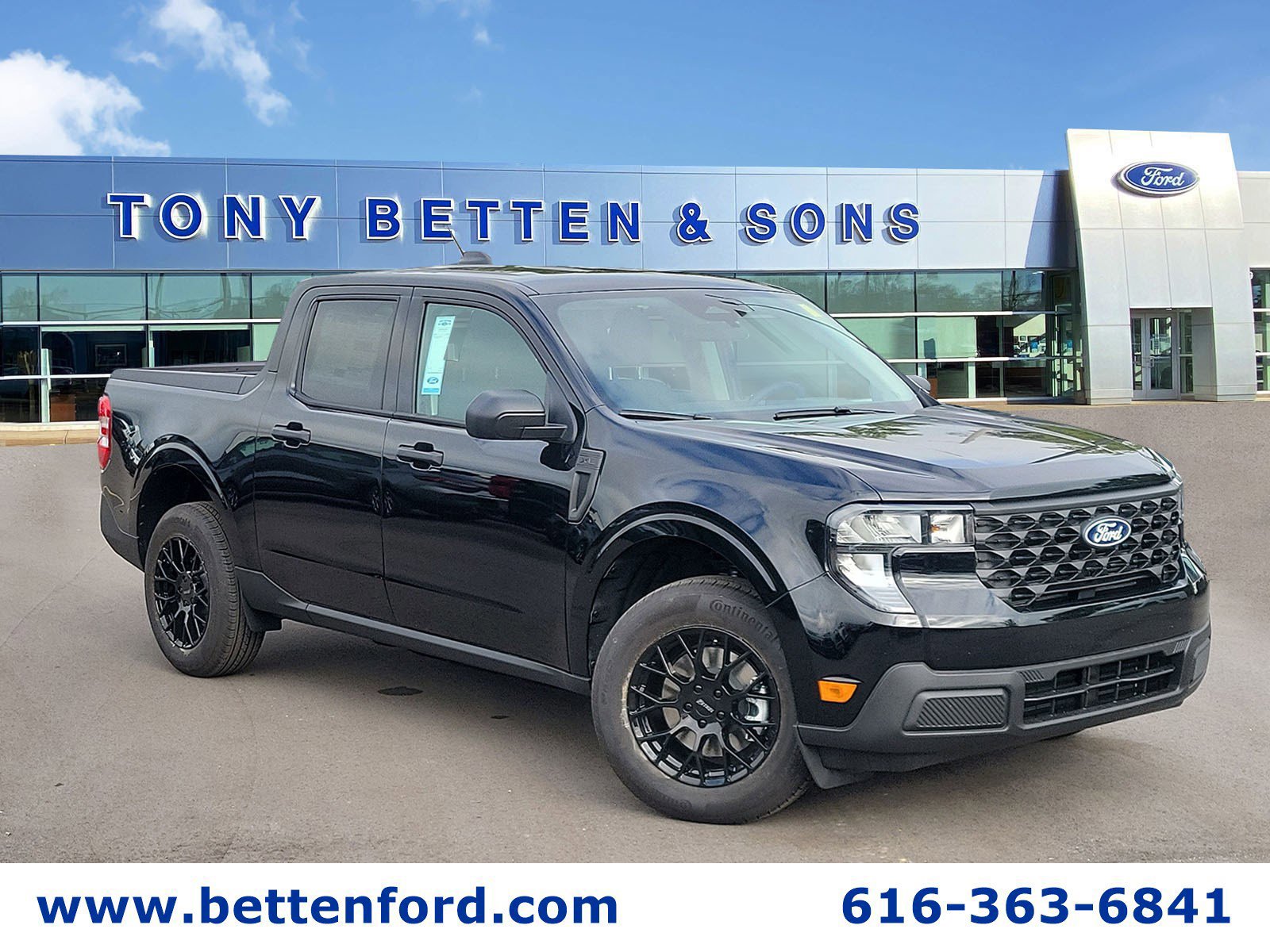 New 2025 Ford Maverick XL image 1