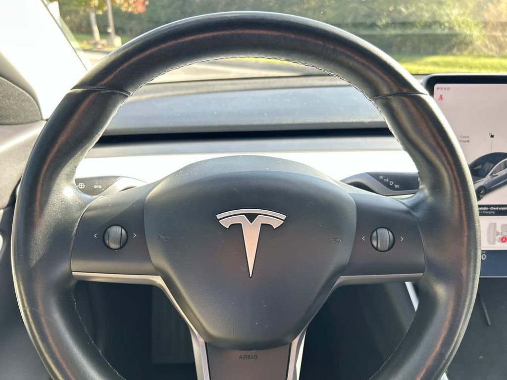 Used 2019 Tesla Model 3 Standard Range Plus image 31