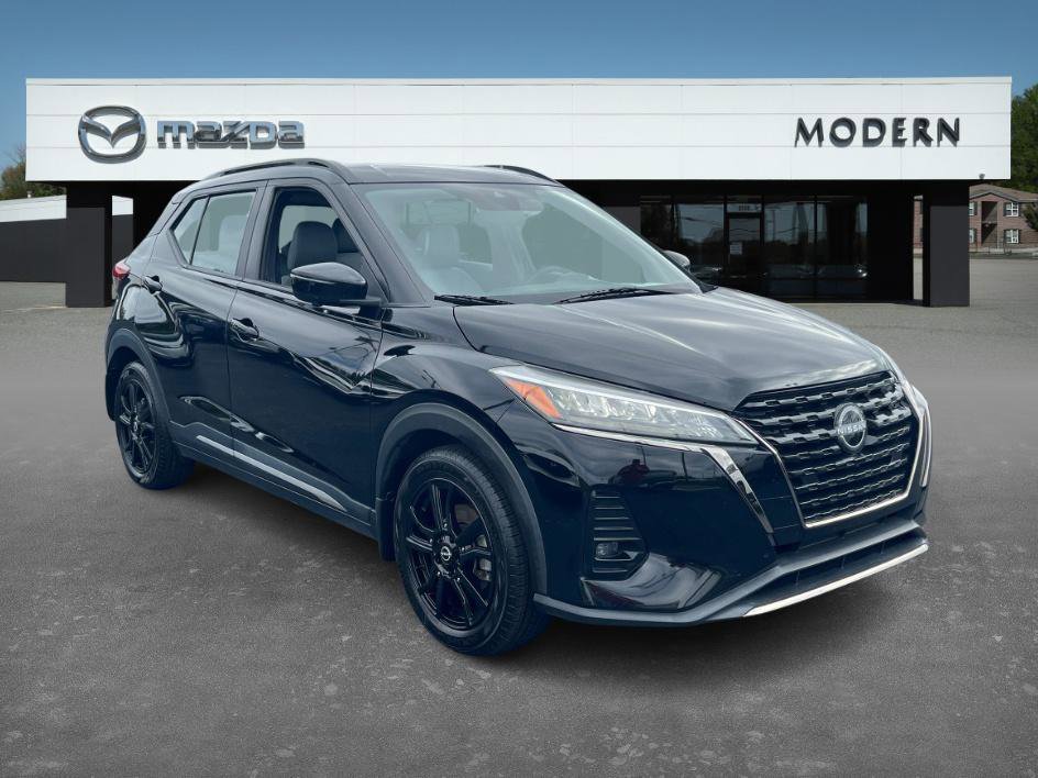 Used 2022 Nissan Kicks SR w/ Premium Package