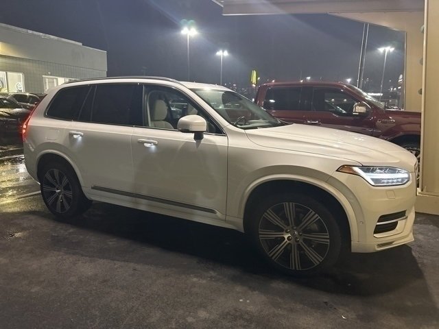 Used 2023 Volvo XC90 B6 Ultimate w/ Lounge Package image 5