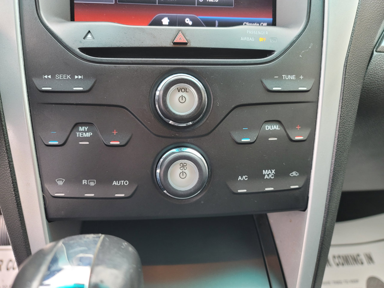 Used 2013 Ford Explorer XLT image 24