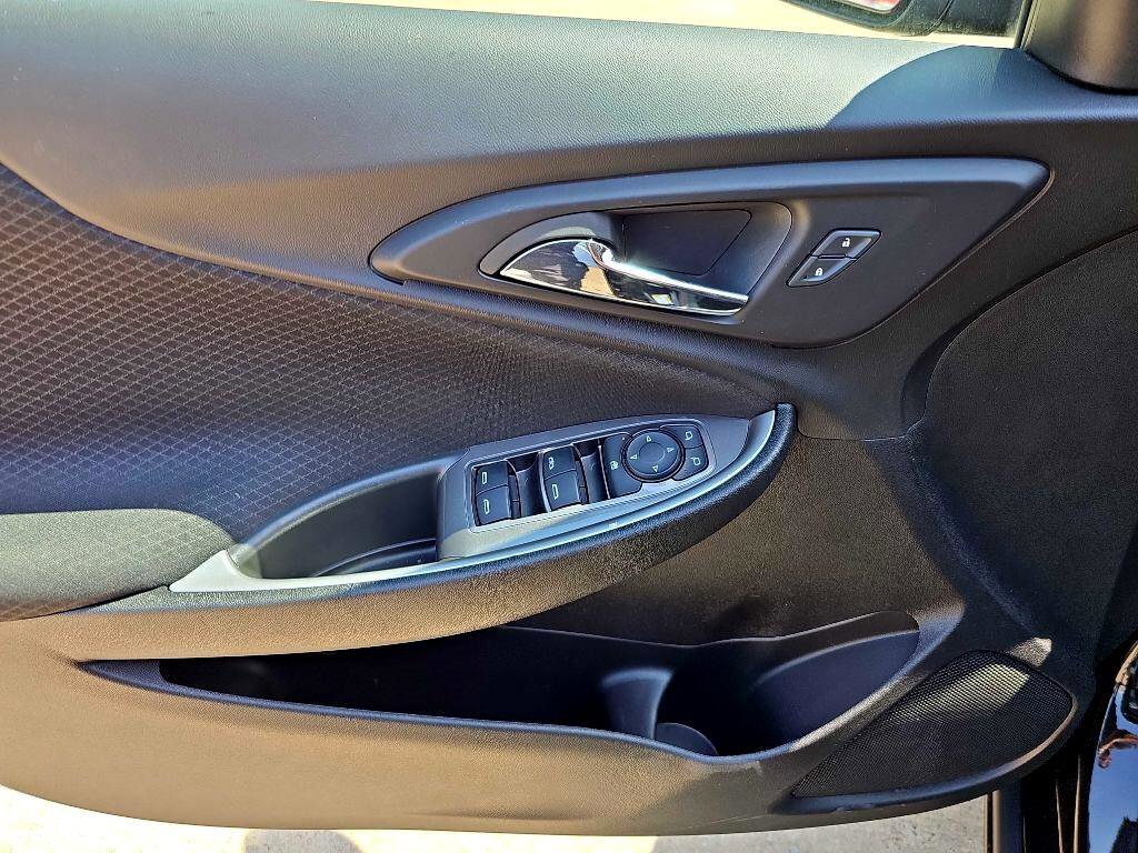 Used 2025 Chevrolet Malibu LT image 21