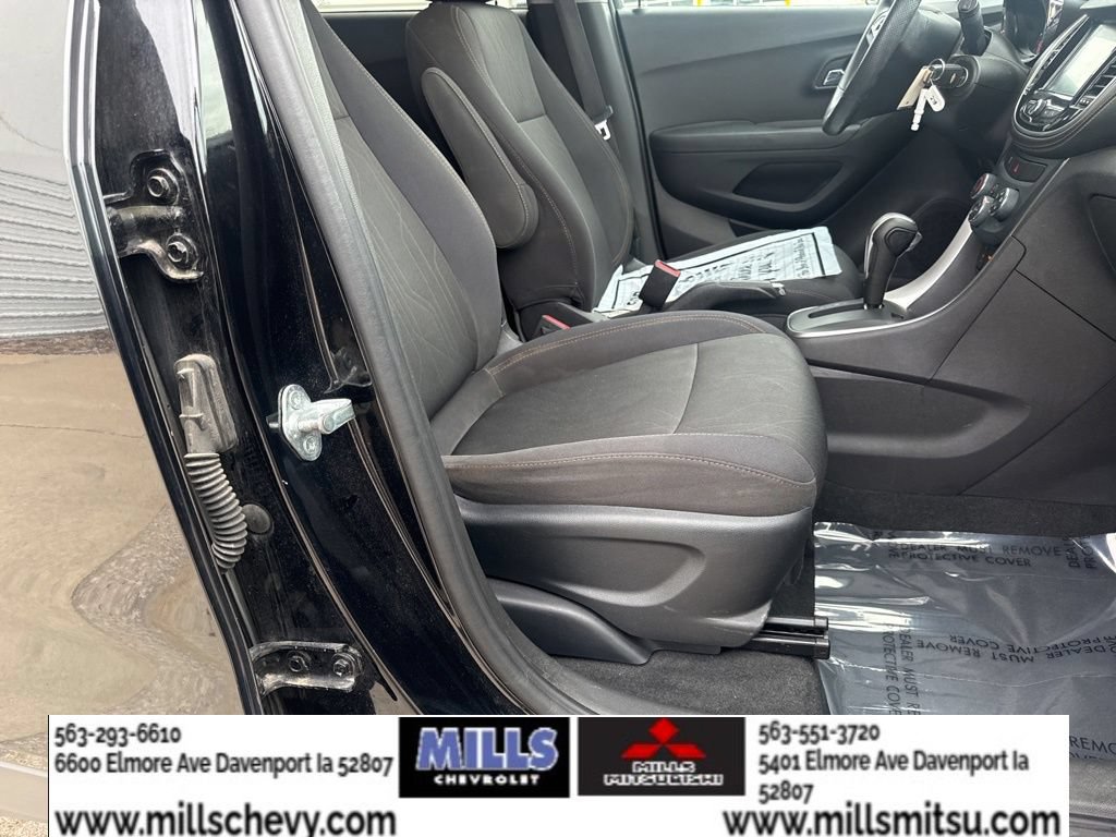 Used 2017 Chevrolet Trax LT FWD image 22