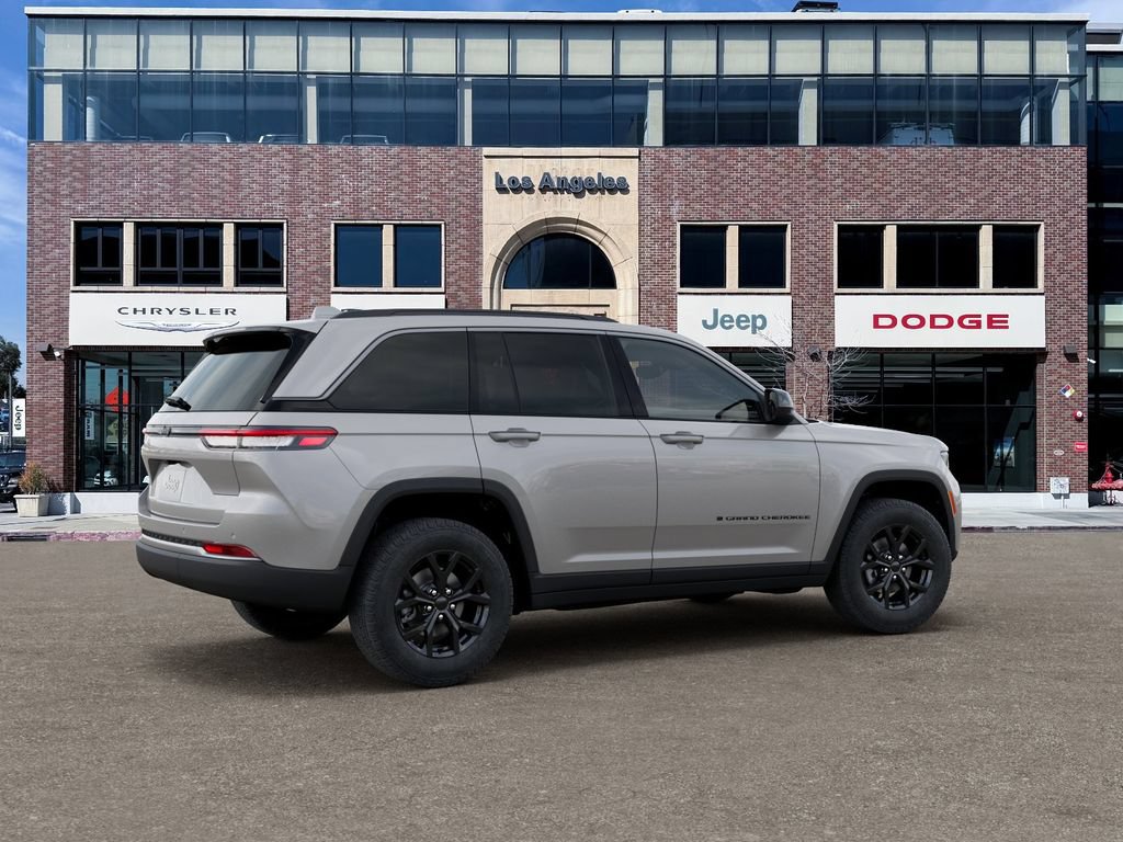 New 2026 Jeep Grand Cherokee Altitude RWD image 4