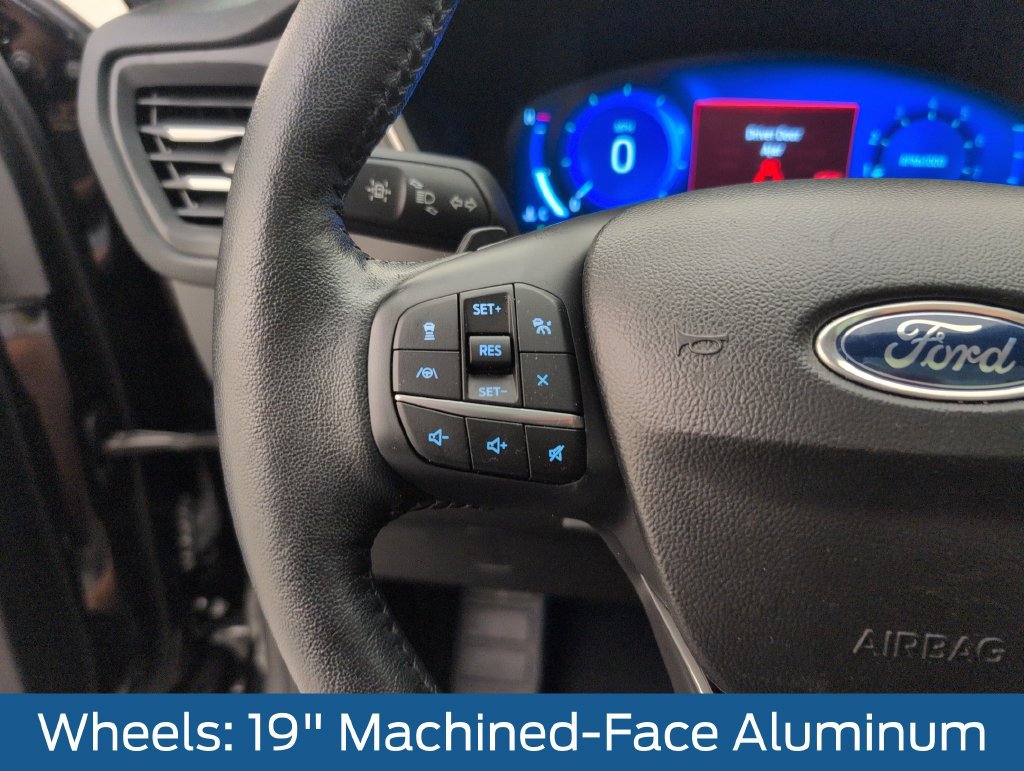 Certified 2020 Ford Escape Titanium AWD/4WD image 37