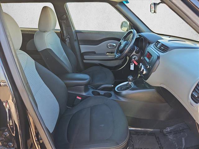 Used 2015 Kia Soul + FWD image 25