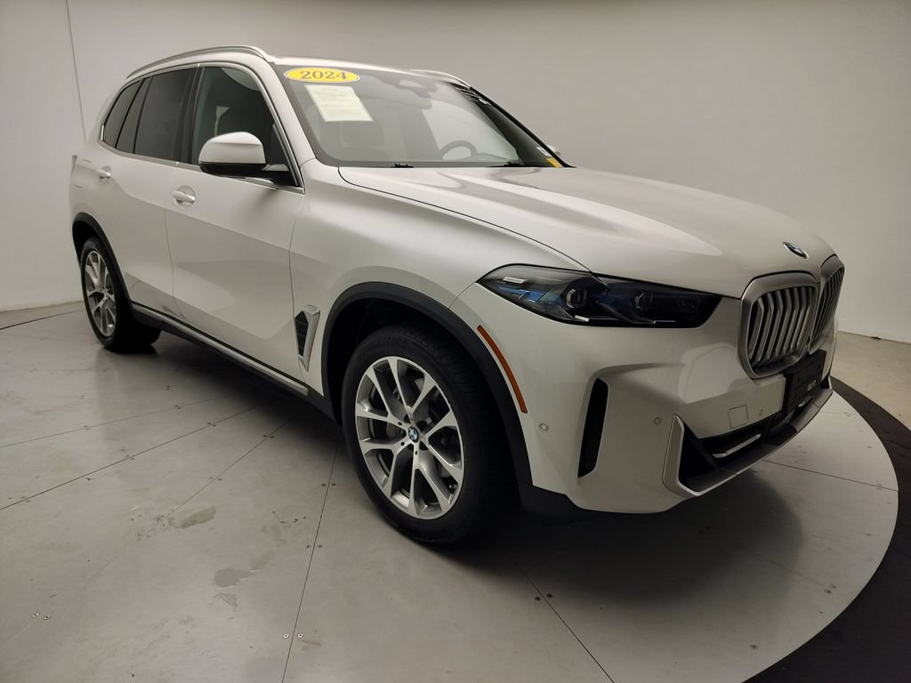 Certified 2024 BMW X5 xDrive40i w/ Premium Package AWD/4WD image 2
