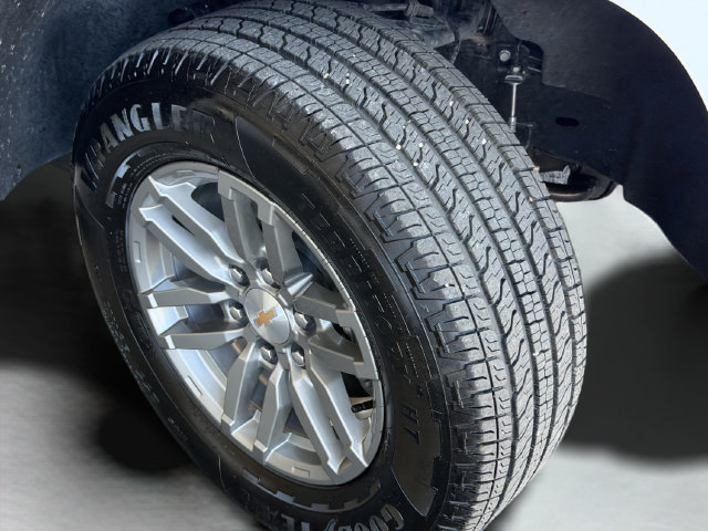 Used 2026 Chevrolet Colorado LT RWD image 46