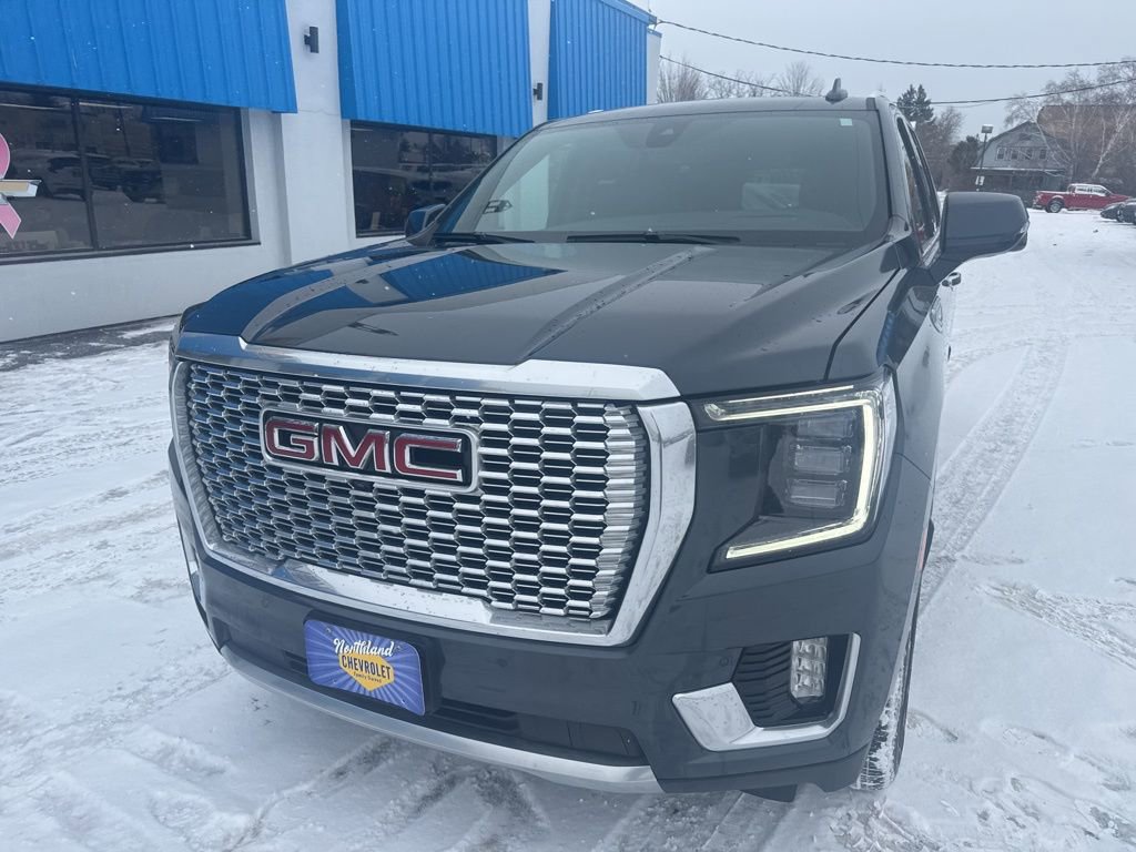 Used 2021 GMC Yukon Denali w/ Advanced Technology Package image 3