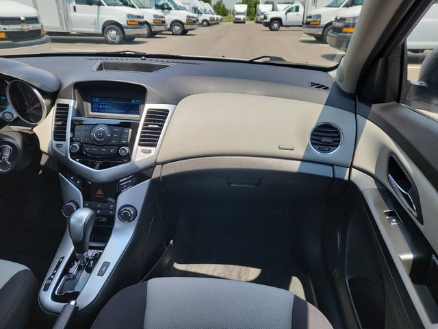 Used 2013 Chevrolet Cruze LS FWD image 23