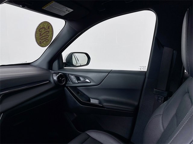 Used 2025 Chevrolet Equinox LT w/ Convenience Package II image 24