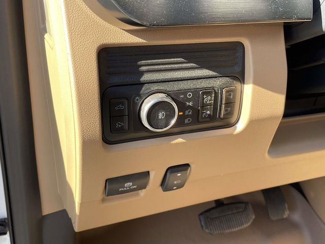 Used 2025 Ford F250 Lariat w/ Lariat Ultimate Package image 17