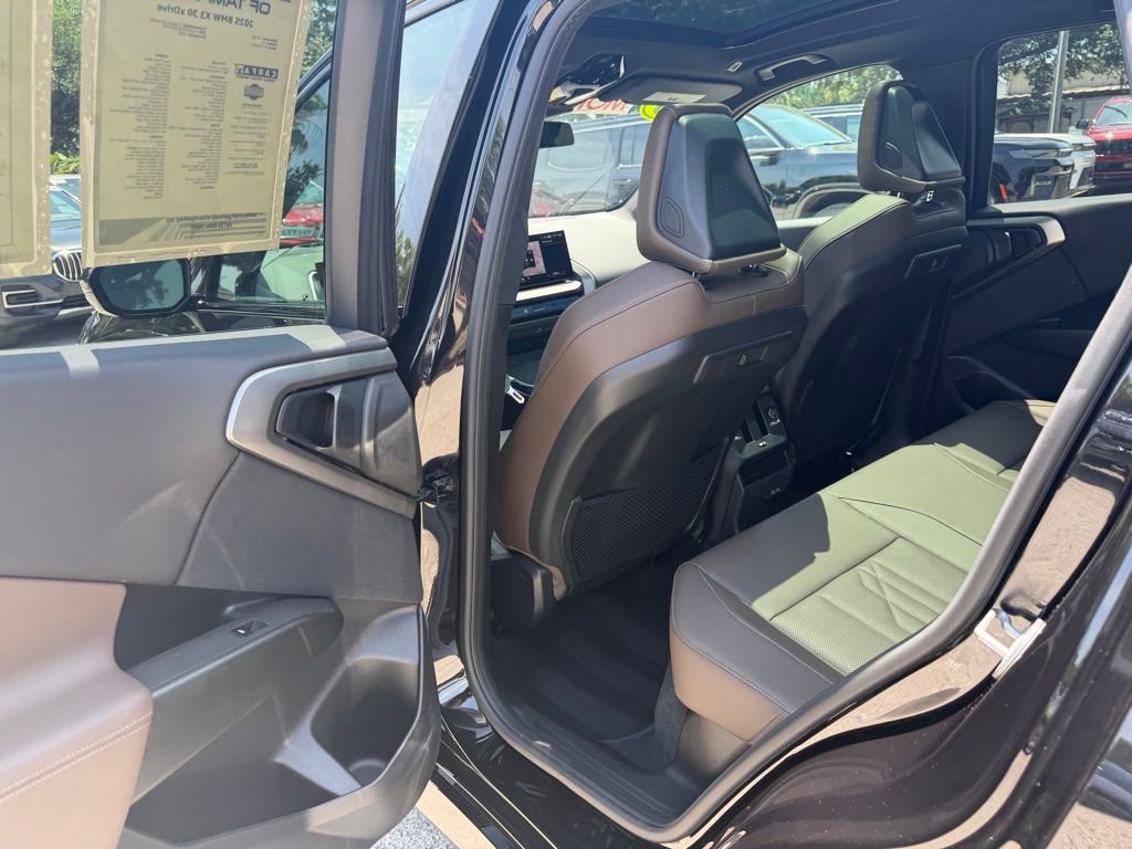 Used 2025 BMW X3 xDrive30 AWD/4WD image 27