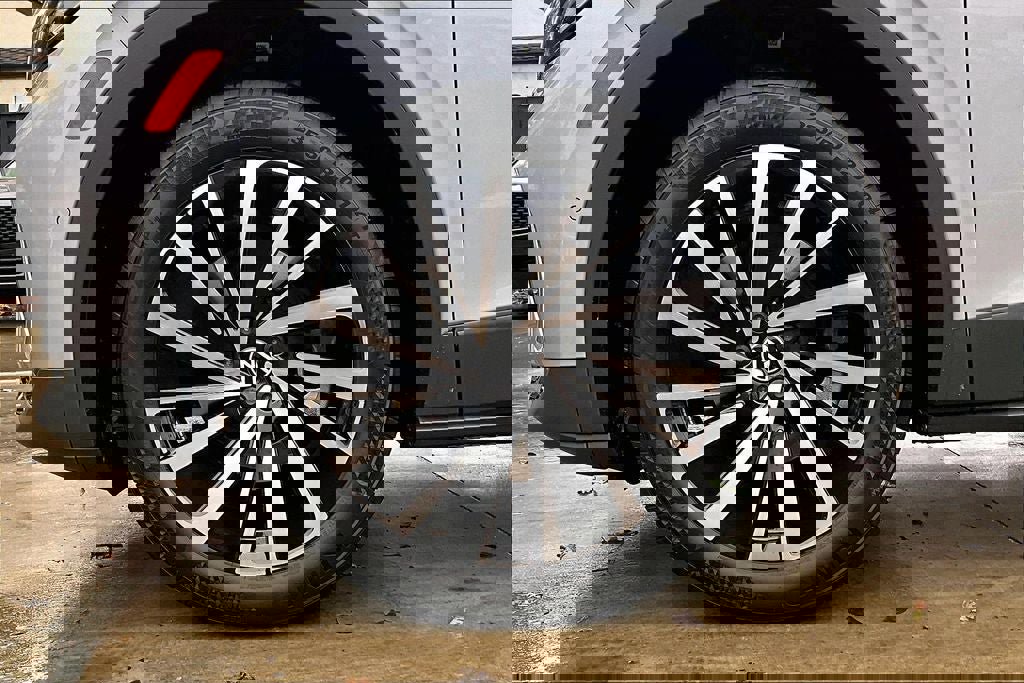 New 2026 Volkswagen ID.4 Pro image 8