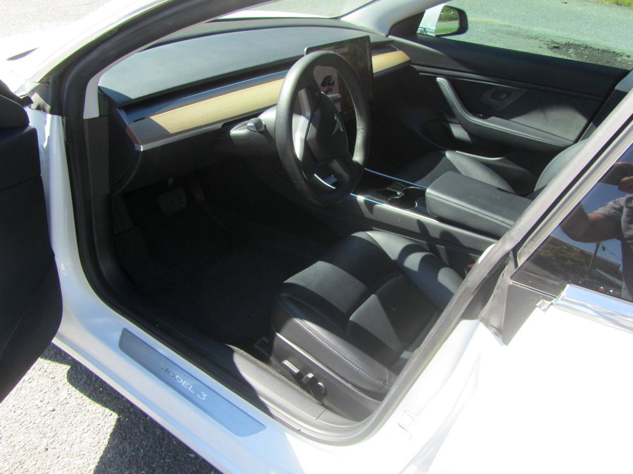 Used 2019 Tesla Model 3 Long Range AWD/4WD image 16