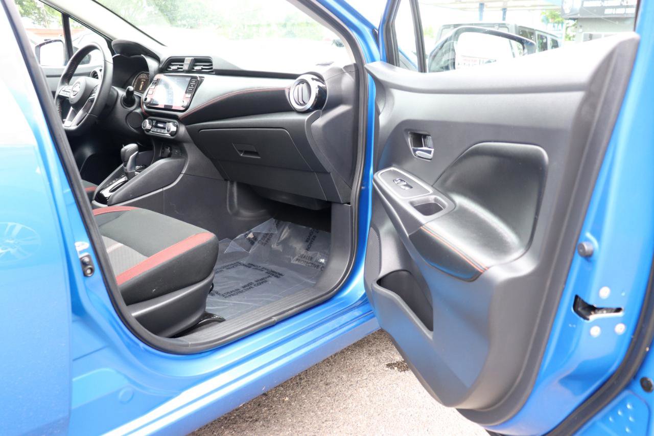 Used 2024 Nissan Versa SR FWD image 15