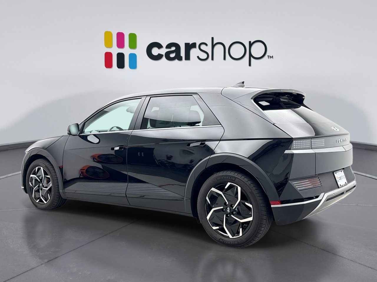 Used 2024 Hyundai Ioniq 5 SEL AWD/4WD image 3