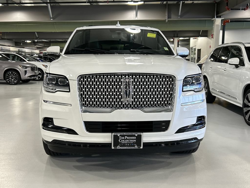 Used 2023 Lincoln Navigator L Reserve AWD/4WD image 6