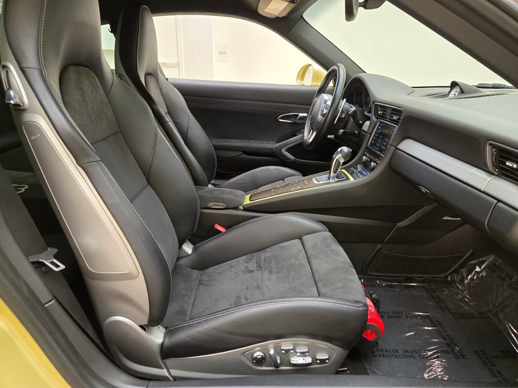 Used 2015 Porsche 911 GT3 RWD image 23