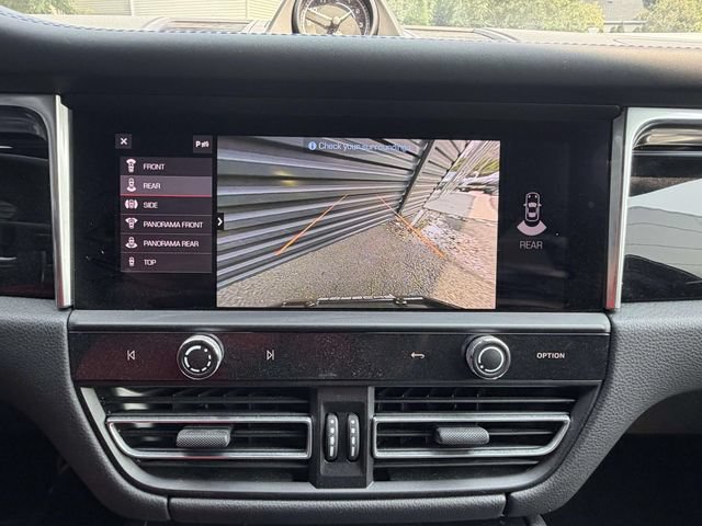 Certified 2024 Porsche Macan AWD/4WD image 24