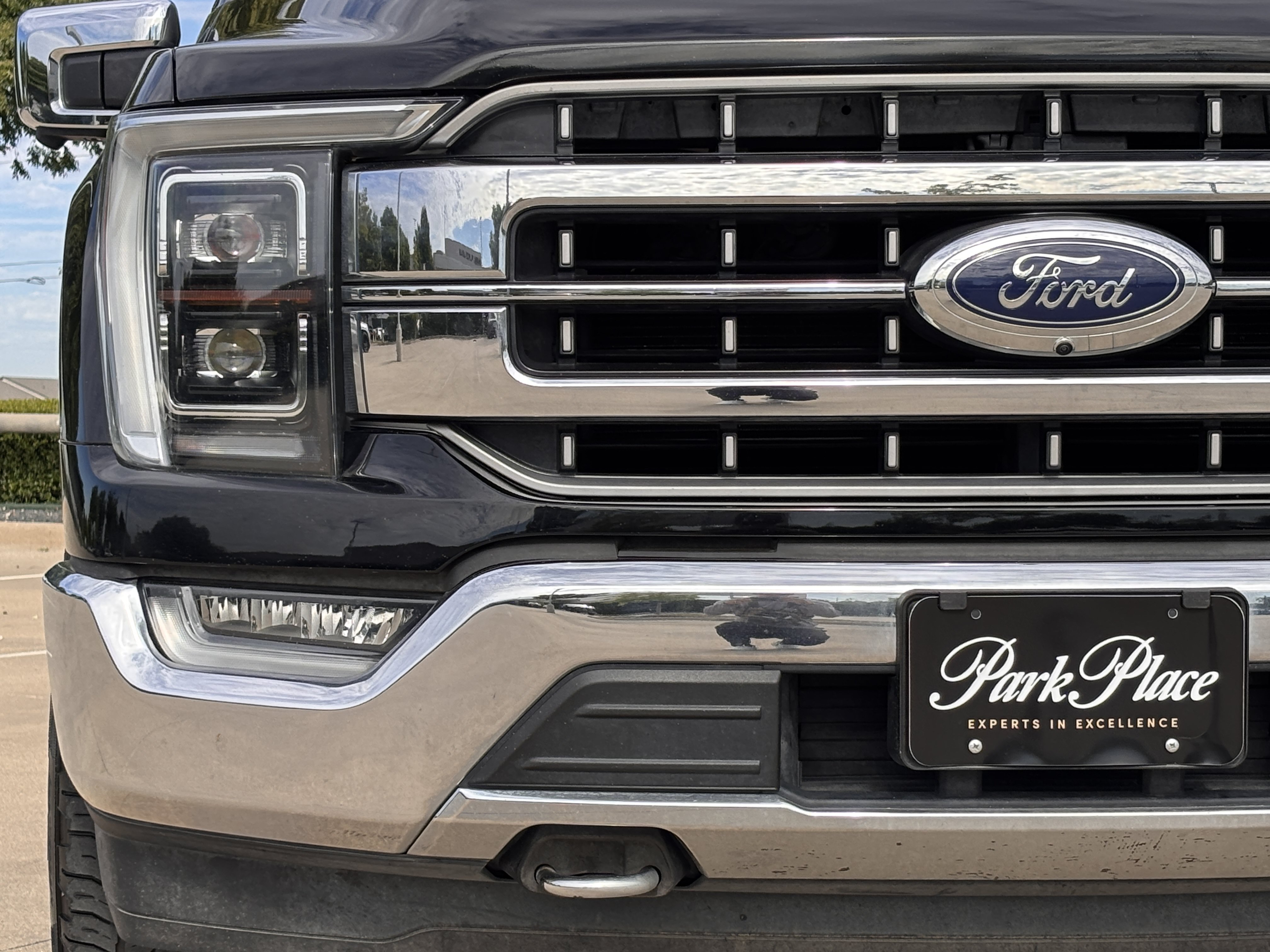 Used 2021 Ford F150 Lariat w/ Equipment Group 502A High AWD/4WD image 9