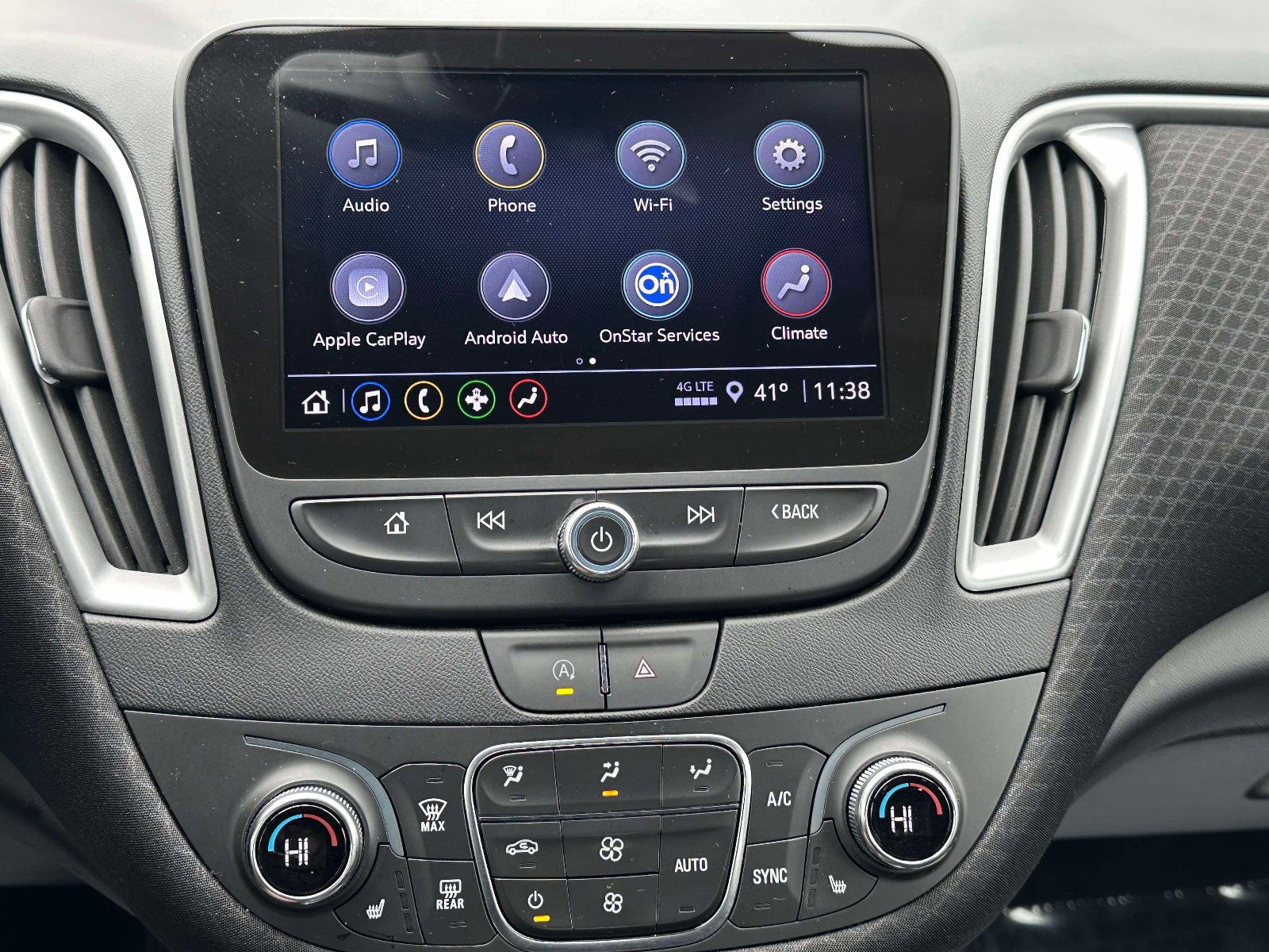 Used 2024 Chevrolet Malibu LT image 8