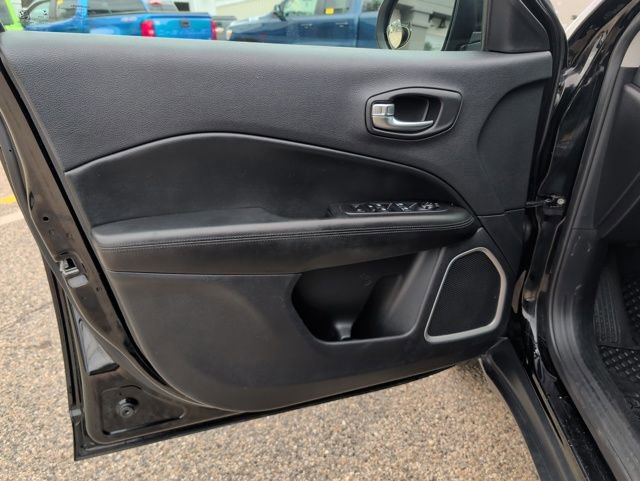 Used 2020 Jeep Compass Latitude image 15